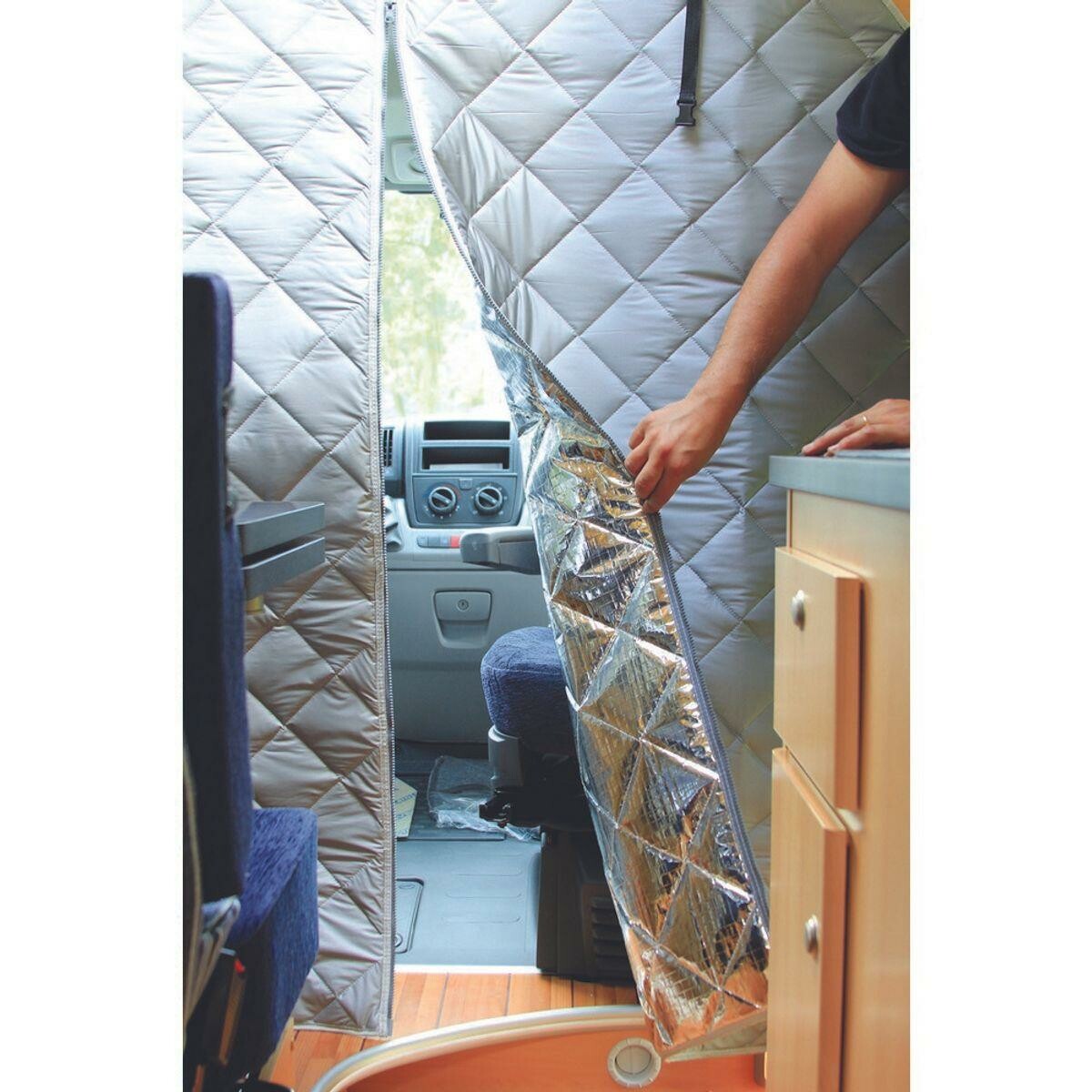 ستارة عزل للسيارة مع سحاب لسيا - مراجعة Curtain Curtain وسعره